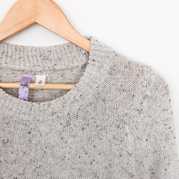 Speckled cream sweater + buttons on sleeves - Picture 4 of 7